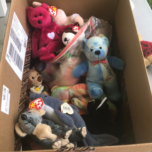 Beenie babies - while box full 32 pieces or more - Picture 1 of 5